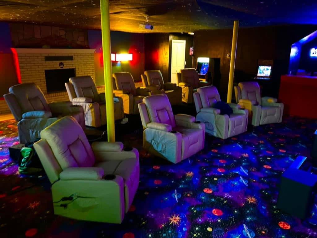 Big Stone Gap Gated Mansion - Basketball Court Movie Theater Viewsヴィラ エクステリア 写真
