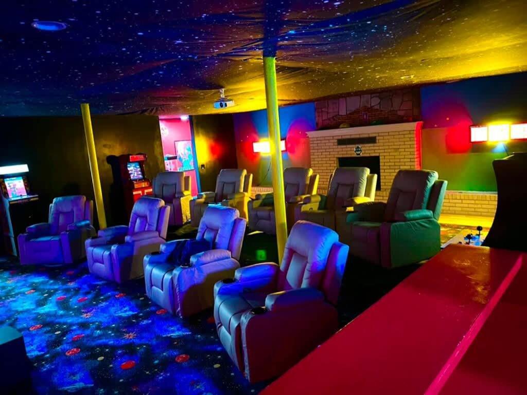 Big Stone Gap Gated Mansion - Basketball Court Movie Theater Viewsヴィラ エクステリア 写真